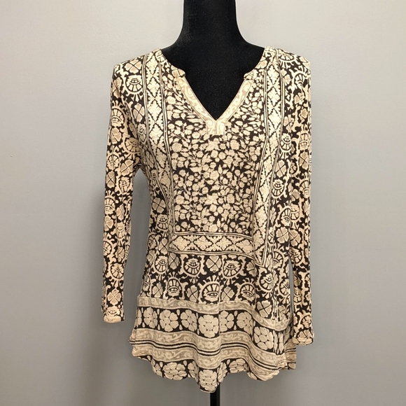Lucky Brand Tops - Lucky Brand Black and White Patterned Boho Top L